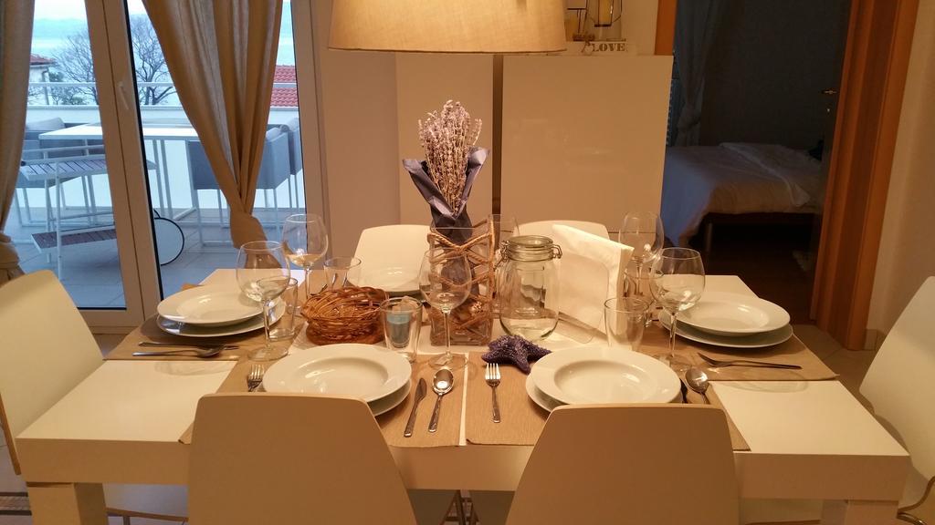 Novi Vinodolski Apartment Cameră foto